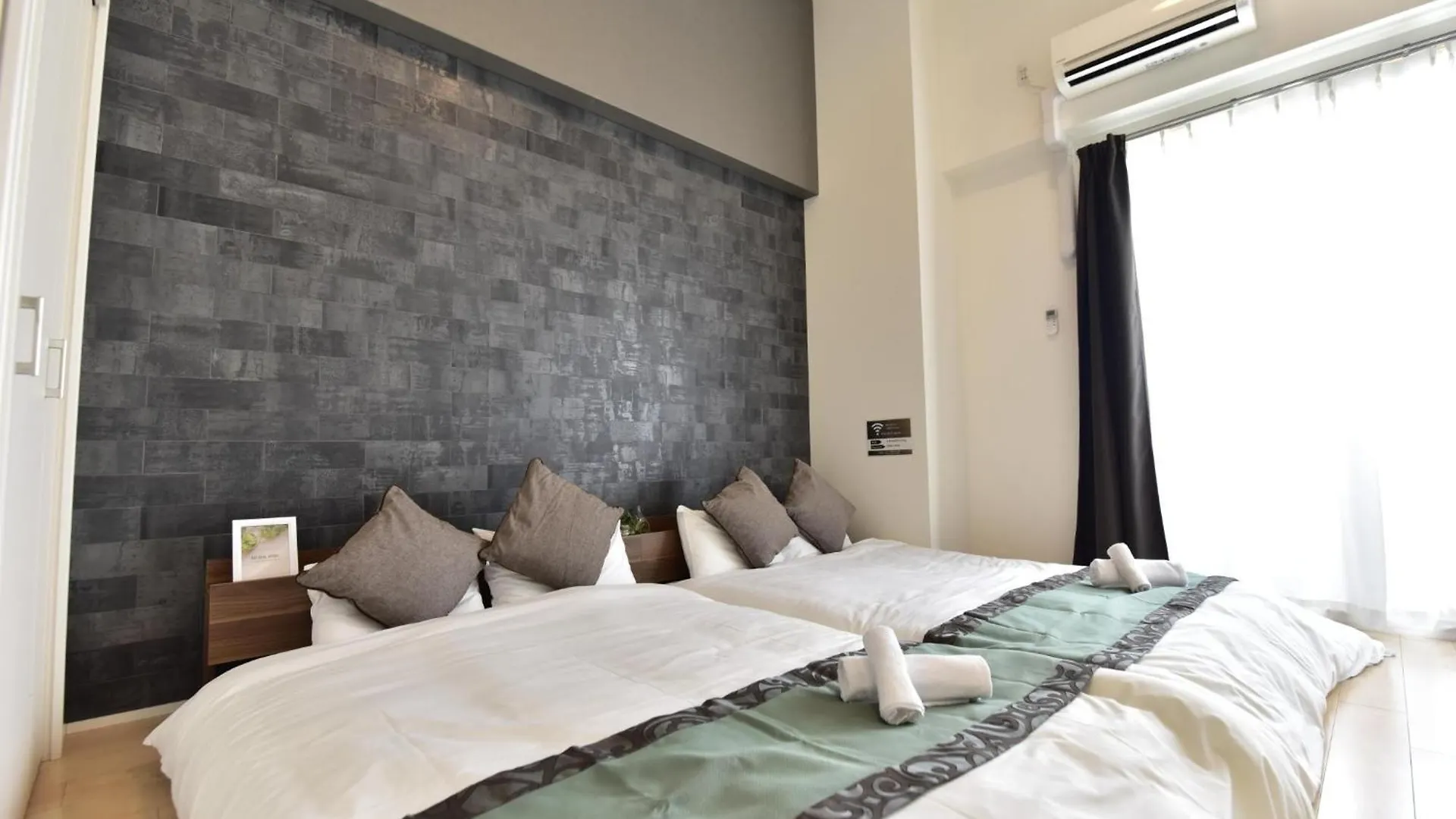 Monotone Nanba - Vacation Stay 15469 contacts